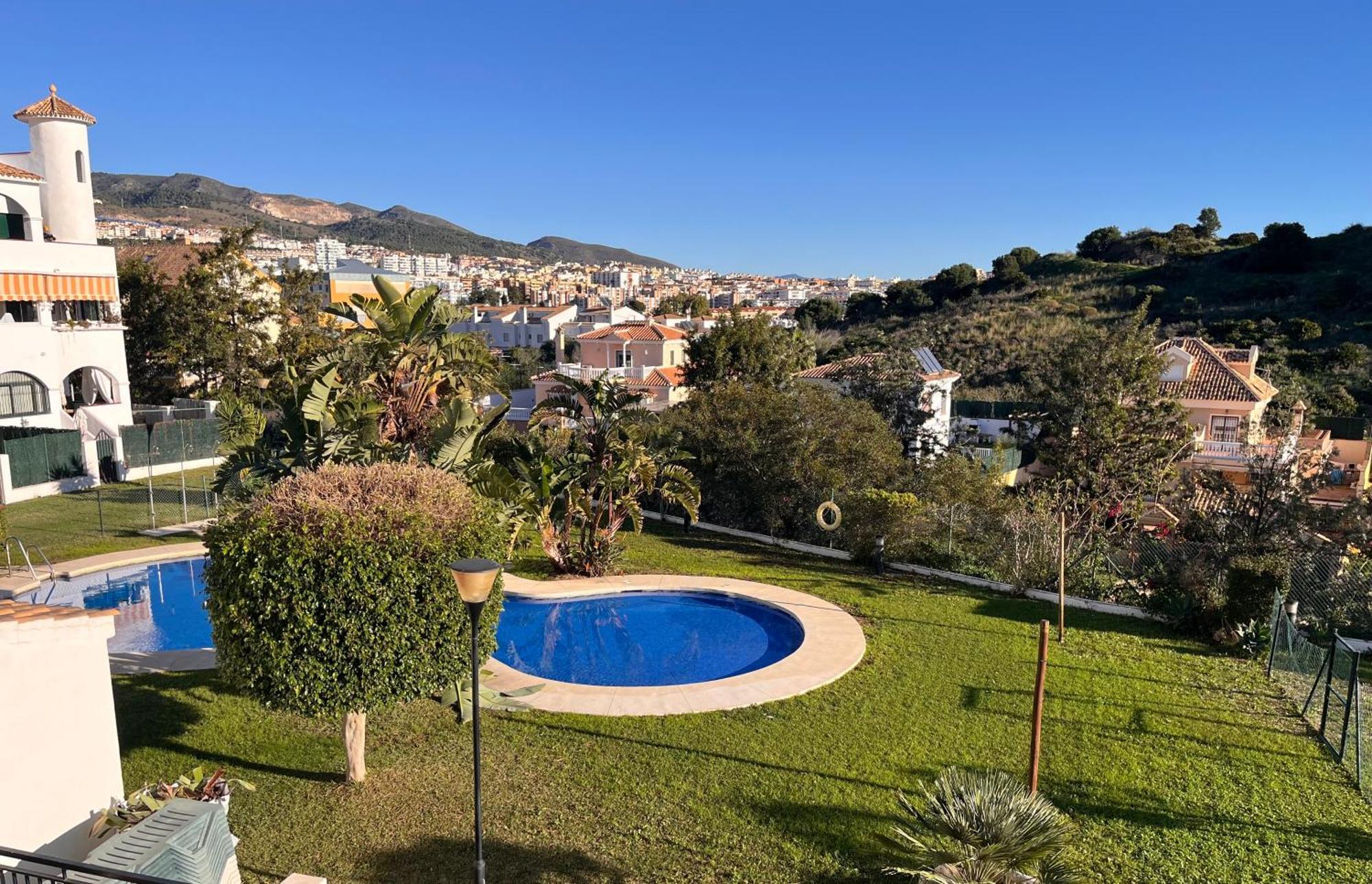 Calma En La Playa Lägenhet Benalmádena Exteriör bild